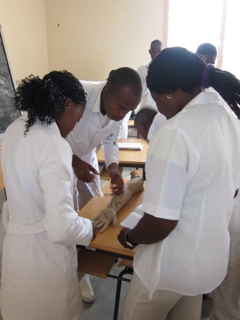 estudiantes_medicina_mozambique.jpg